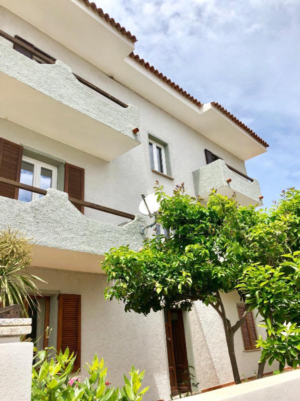 Sarena Apartment: Oasi di comfort con patio e giardino