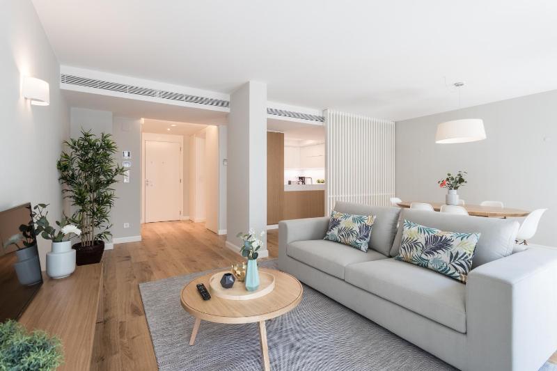 FLH Rato Spacious Apartment — отель в Лиссабоне, Португалия
