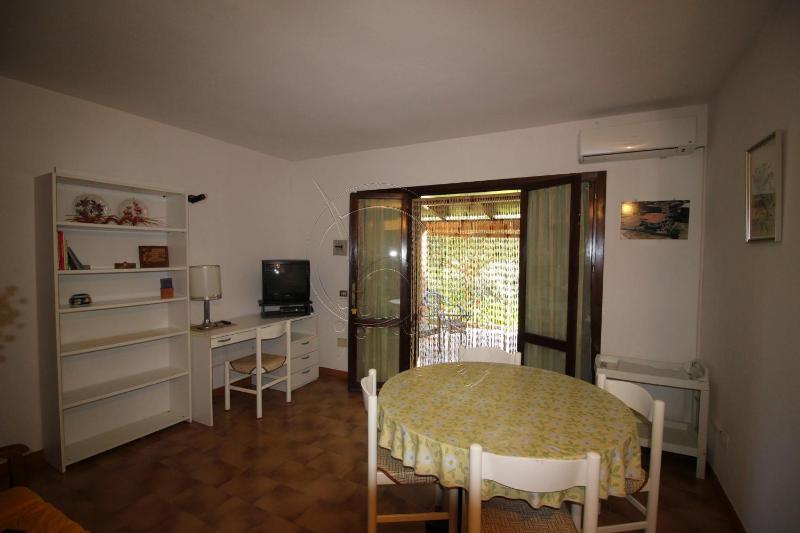 Appartamento con Giardino a Torre Dei Corsari - Oasi Relax