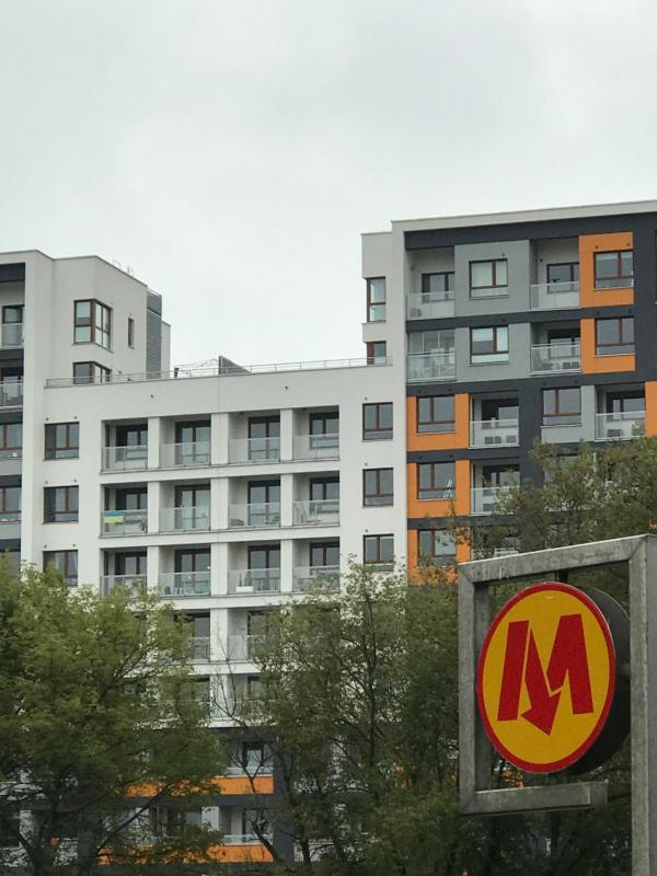 Apartamenty Metro Slodowiec, free parking Zeromskiego 1 CMKP- 5 min — комфортный отель в Варшаве