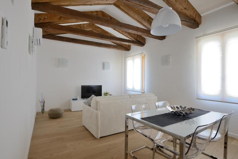 Ve-nice Suite Casa Teresa C881 — отель с удобным расположением в Венеции