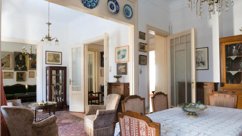 Цены на Plaka Vintage в Афины