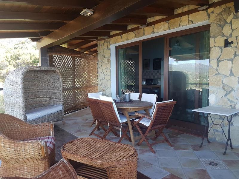 Villa Lara a Torre delle Stelle - Elegante con idromassaggio