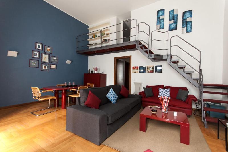Fancy Blue Duomo Duplex Apartement — комфортный отель в Милане