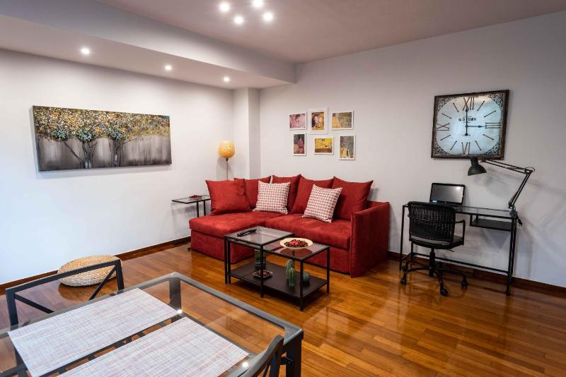 Acropolis Koukaki Newly Renovated 55sq.m Apartment — комфортный отель в Афины