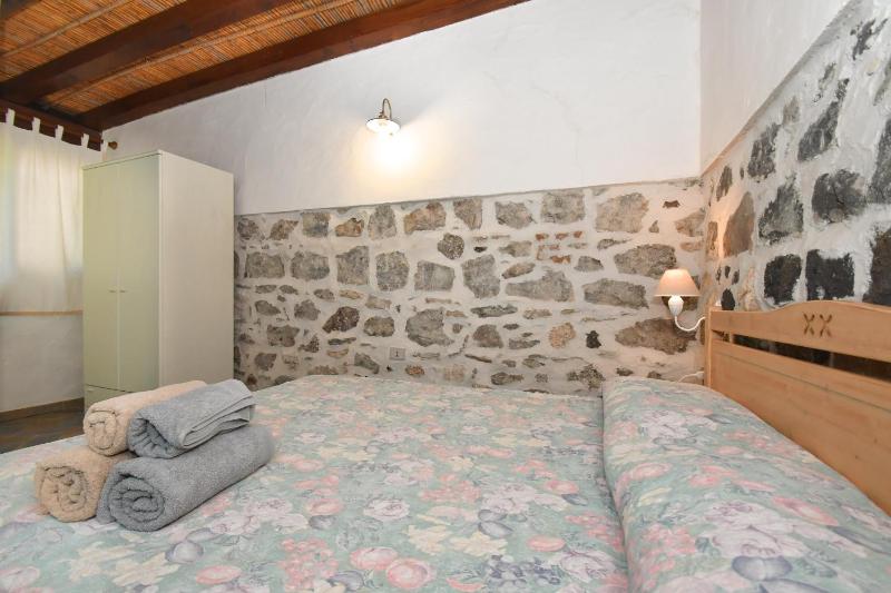 Sa dommo de sa Pietate a Orosei - Autentico alloggio con giardino