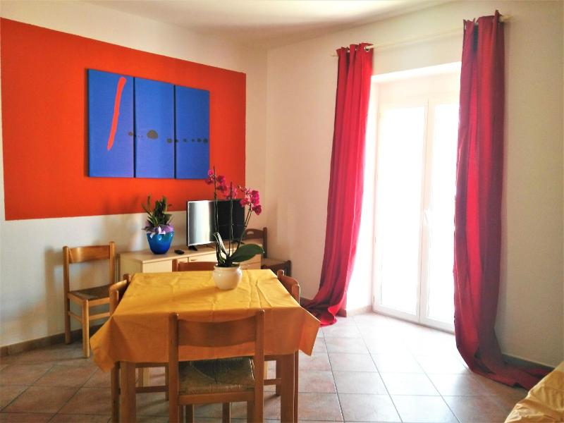 Corte Appartamenti a Santa Teresa: Oasi nel centro