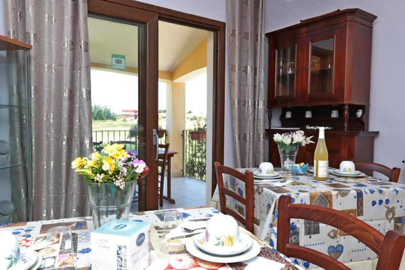 Villa Palmas Dorada a Olmedo - Rustico Charme Vicino Mare