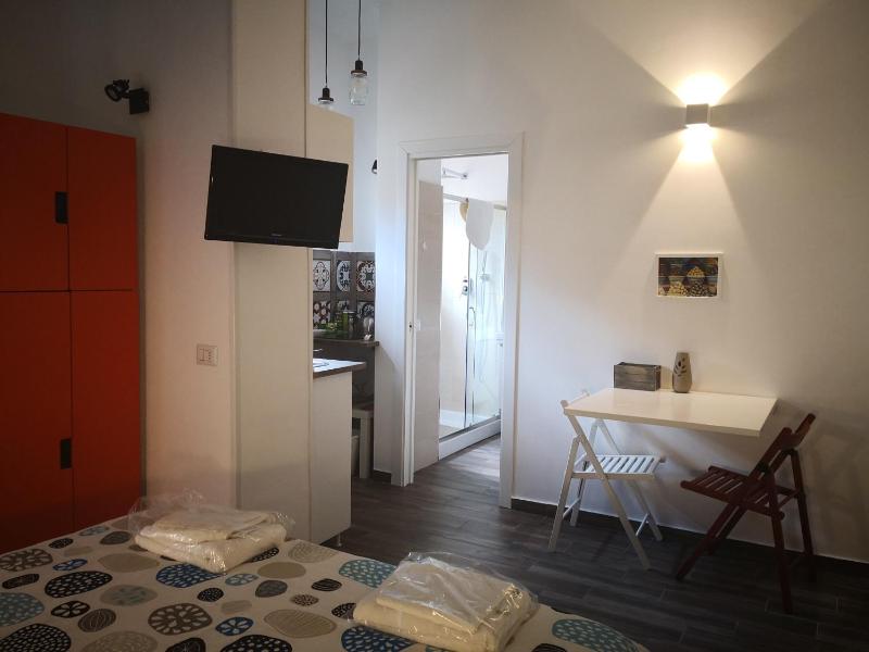 Цены на Mina's Place в Неаполе