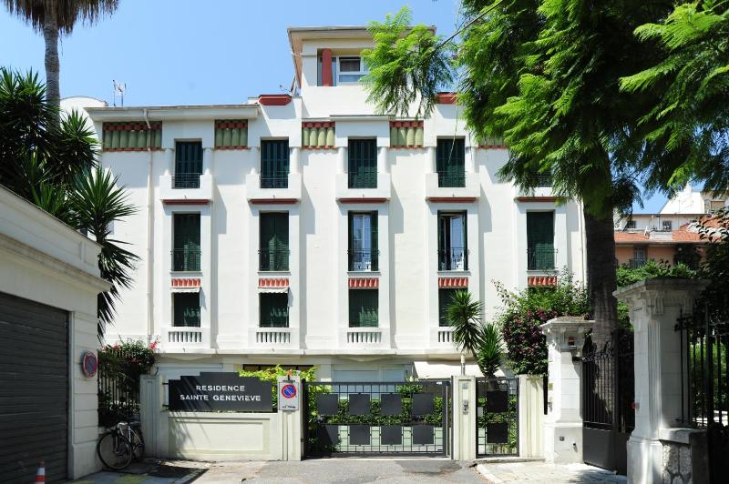 Suite ST Genevieve Five stars holiday house — забронировать отель в Николь