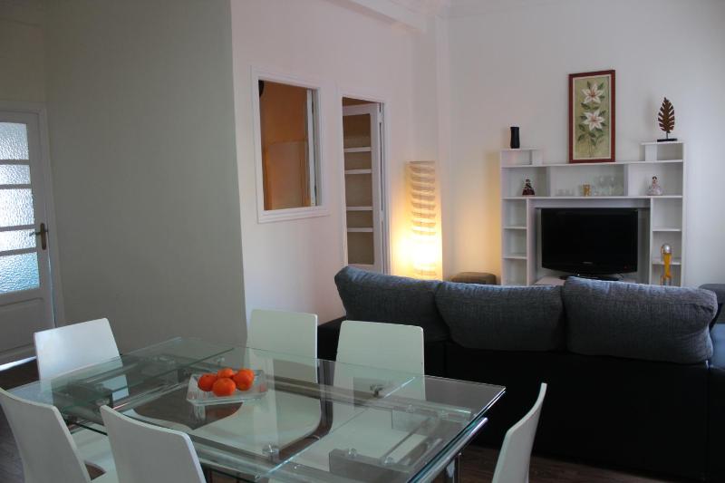 Цены на Luminoso Apartamento * La Marina de Valencia в Валенсии