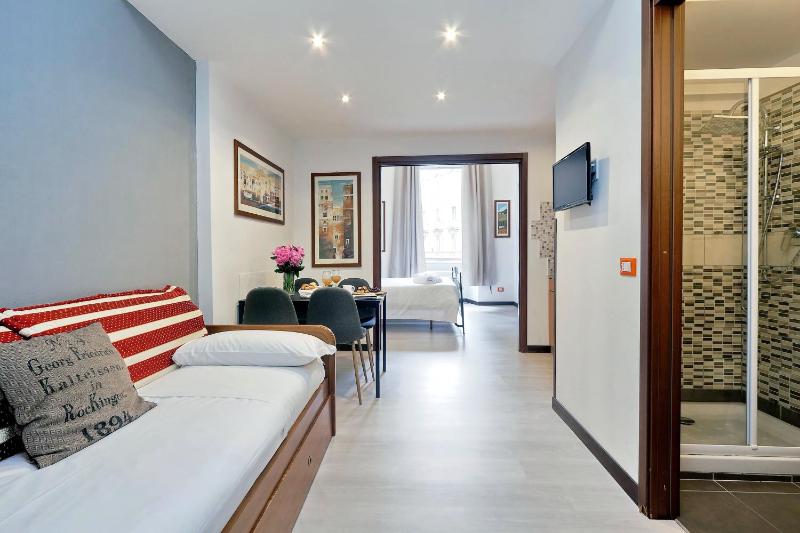 4BNB - Cavour Square Apartment — отзывы гостей и цены
