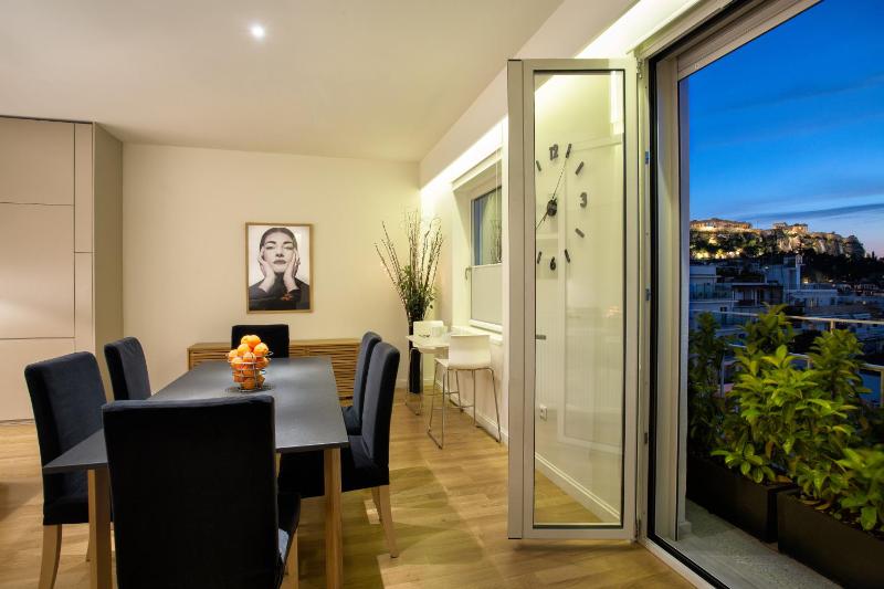 Central Acropolis View Apartment — отзывы гостей и цены