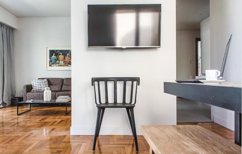ABA Apartment Korizi street — отель с удобным расположением в Афины
