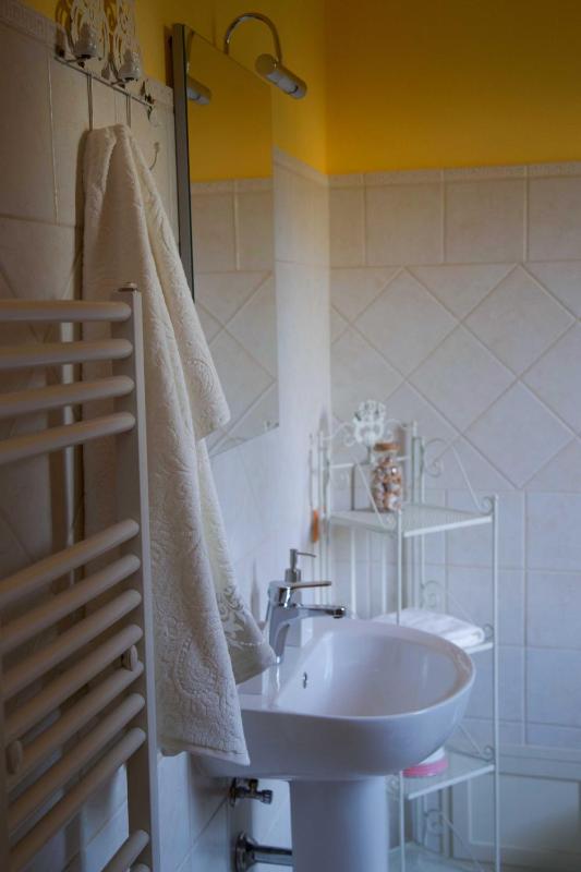 Angolo Verde a Oristano - Accogliente B&B con giardino