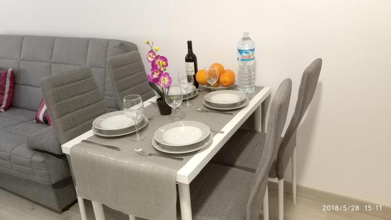 Apartamento-estudio Corazon de Alicante — отель с удобствами в Аликанте