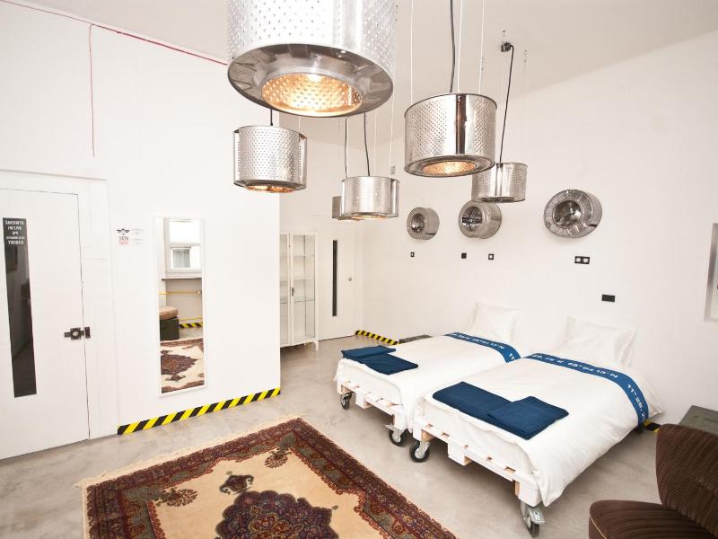 LoftHotel Lot Pszczoly — комфортный отель в Варшаве