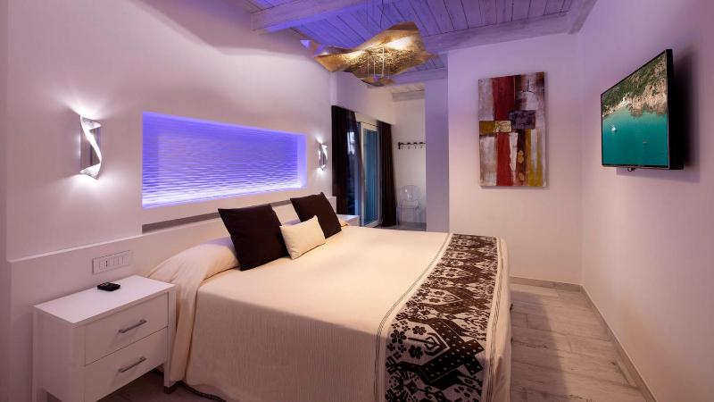 Destino di Nora a Pula - B&B con piscina e idromassaggio