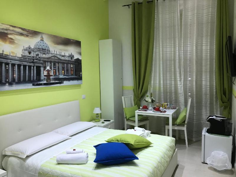 Vatican City Holidays Guesthouse — комфортный отель в Риме