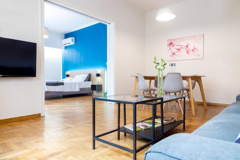 TONI'S 2BD Home in Centre, 15 sec to Metro — отзывы гостей и цены