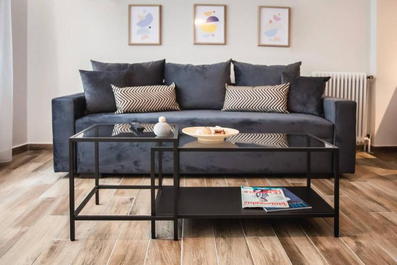 TONI'S Cosy Apartment next to Syntagma Square — отель с удобствами в Афины
