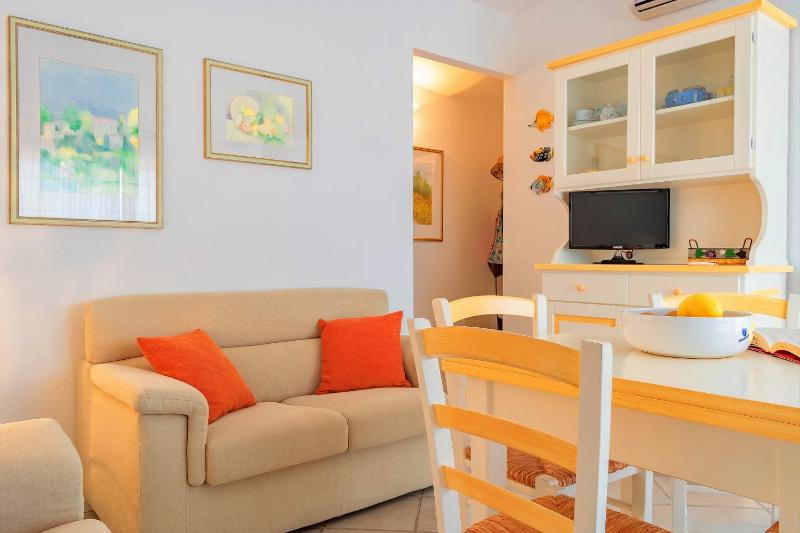 Residenza del Porto a Santa Teresa: Spazioso centro