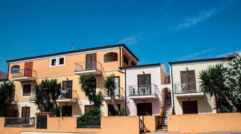Casa Vacanze Pas a Santa Teresa: Accogliente Apt in Centro