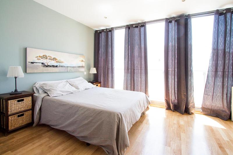 Цены на Apartamentos Conde Duque Deco в Мадриде