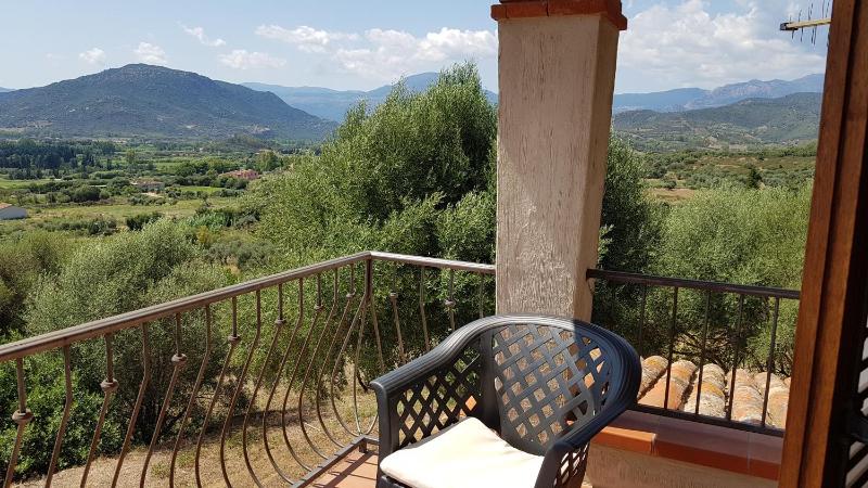 Casa Sa Serra a Lotzorai - Spazioso appartamento con giardino