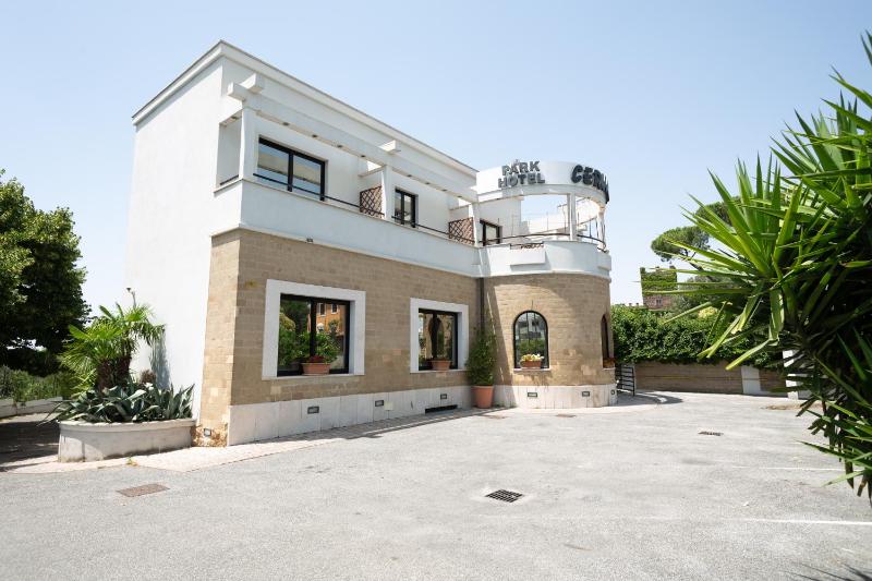 Cervara Park Hotel — комфортный отель в Риме