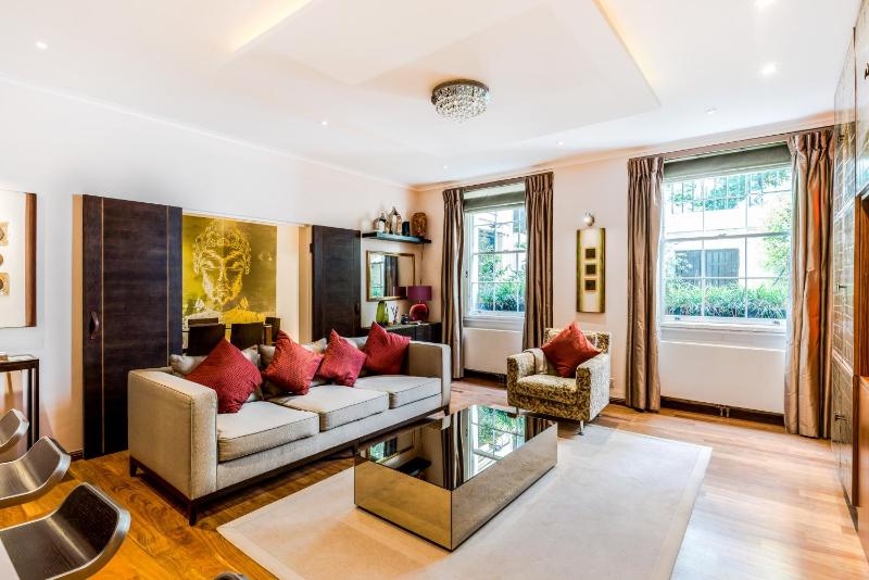 Garden Apartment in Central London — забронировать отель в Лондоне