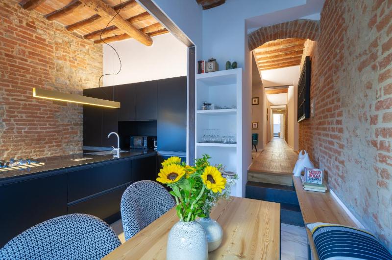 Apartments Florence - SantoSpirito Exclusive — забронировать отель в Флоренции