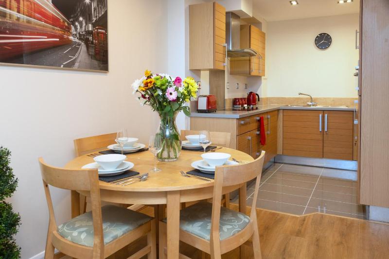 Royal Crossharbour Apartment — отель с удобным расположением в Лондоне