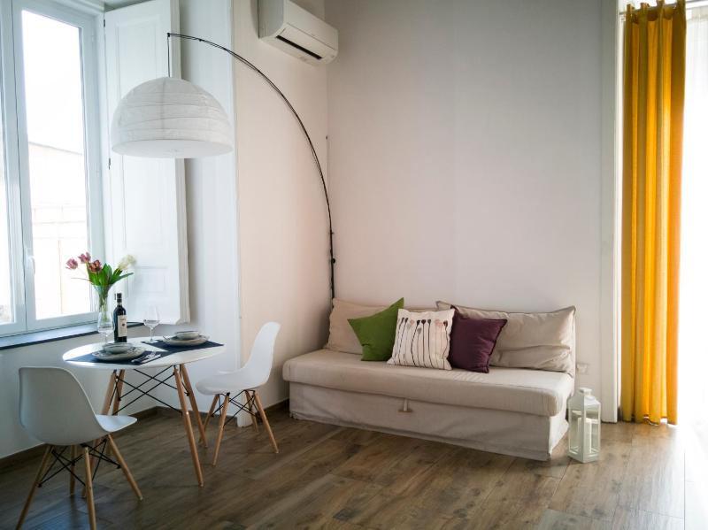 Casa vacanza il sole di Napoli — отель в Неаполе, Италия