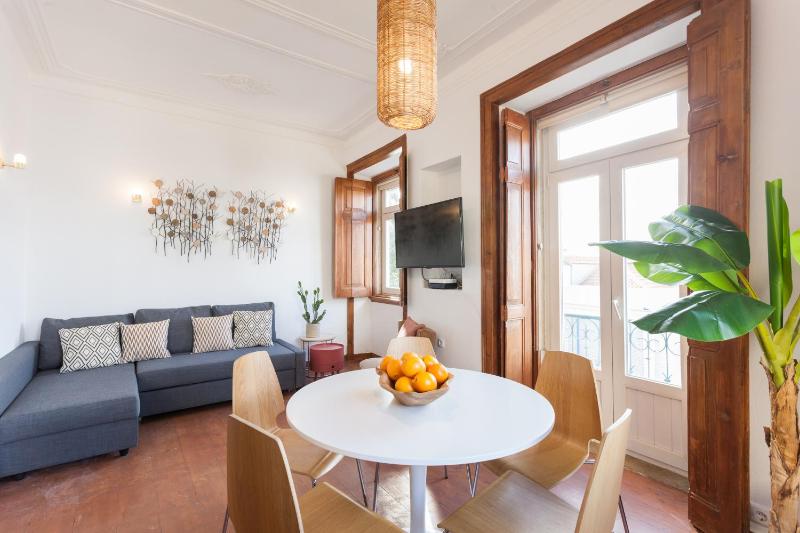Rossio Vintage Two-Bedroom Apartment - by LU Holidays — забронировать отель в Лиссабоне