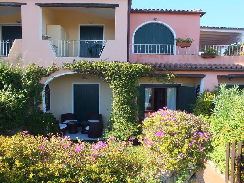 Villino Bougainville a Palau - Incantevole casa vista mare