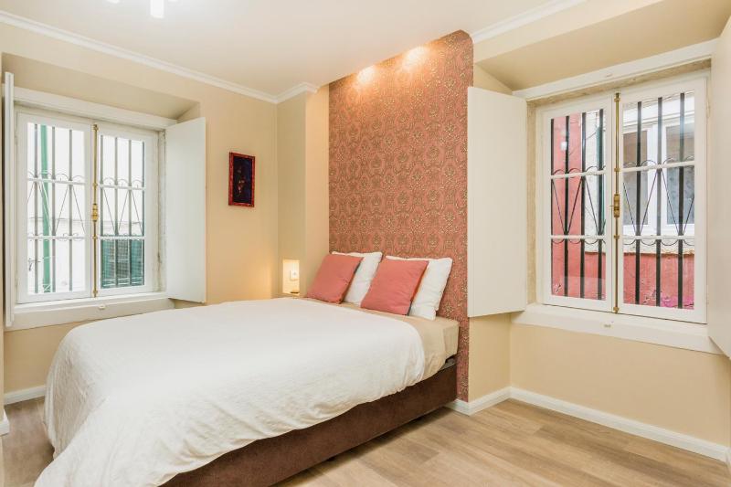 Cozy and confortable your Alfama story — отель с удобствами в Лиссабоне