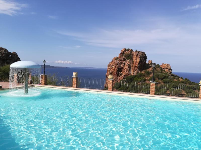 Aligia Chalet a Nebida - Lussuosa Villa con Piscina