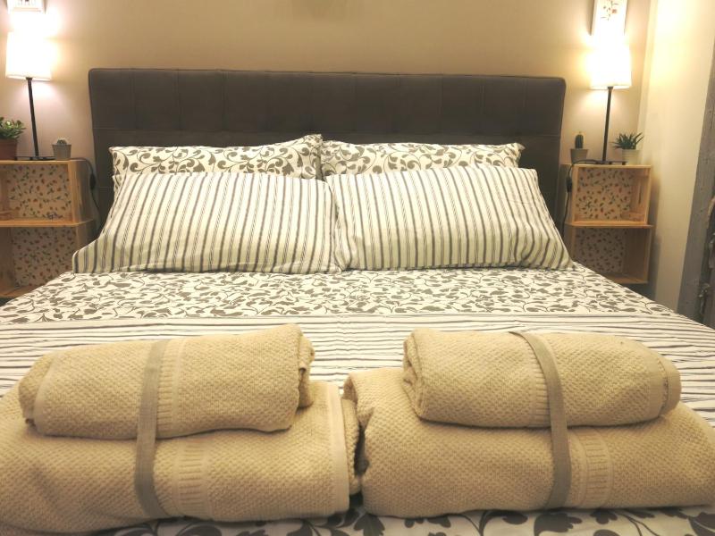 Pisetzky-Spadaro Apartments - Vegezio Roma — отель с удобным расположением в Риме