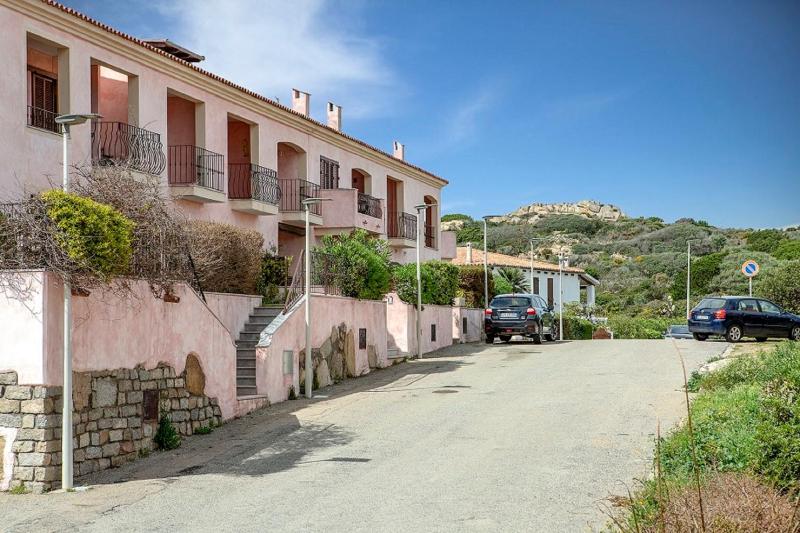 Bilocale Via Umbria a Santa Teresa - Accogliente Terrazza