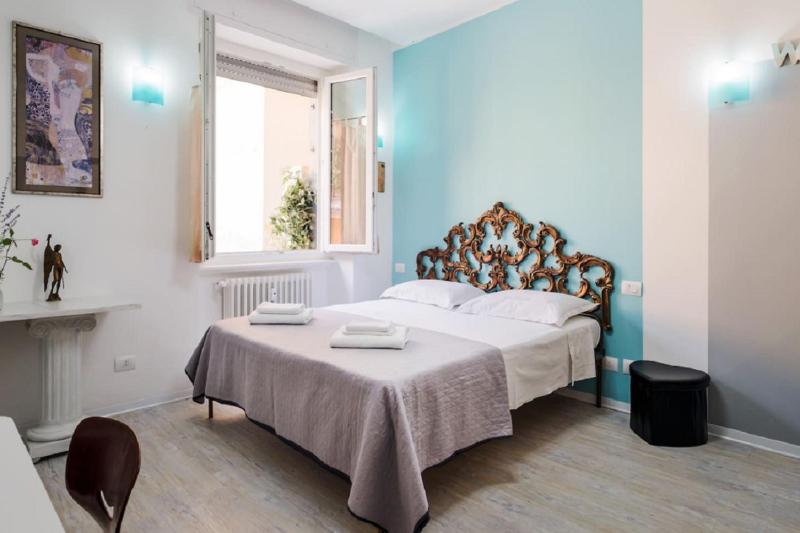Цены на Lovely & Elegant Studio next to Duomo/Missori в Милане