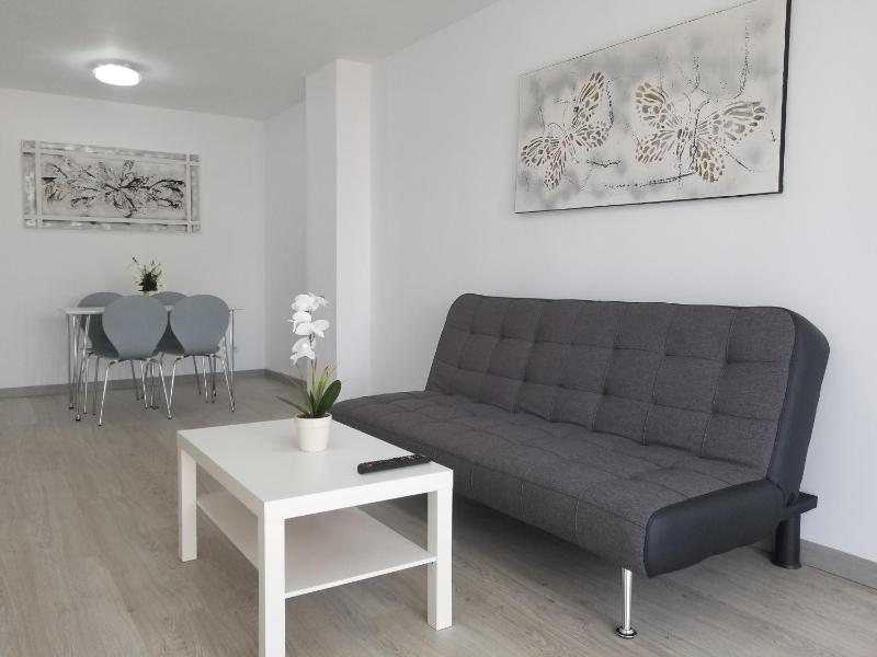 Avenida de Denia N11 close to the Beach — отель с удобным расположением в Аликанте