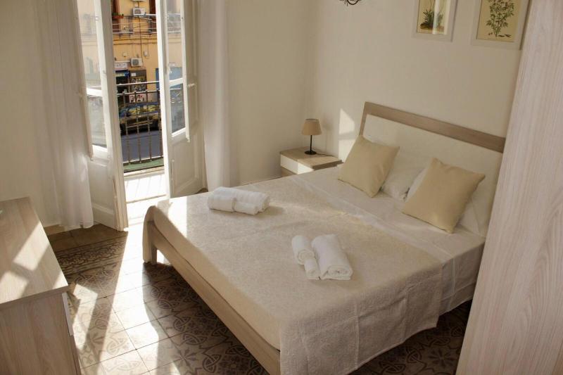 Central Station Apartments Holidays — отель с удобным расположением в Палермо