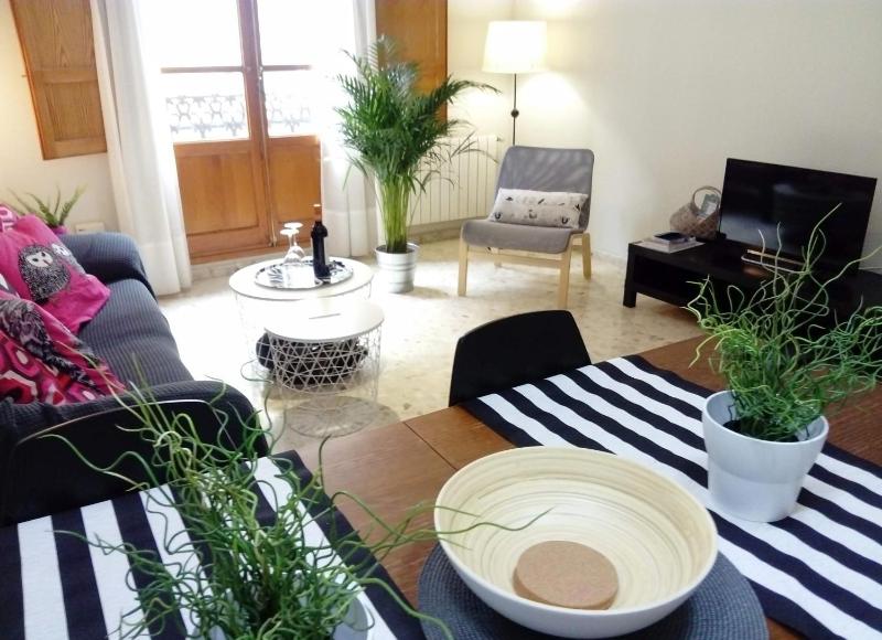 Apartamento centrico Torres de Quart. — забронировать отель в Валенсии