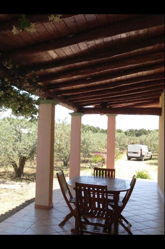 Villa degli Ulivi e Rose a Orosei - Oasi Vicino al Mare