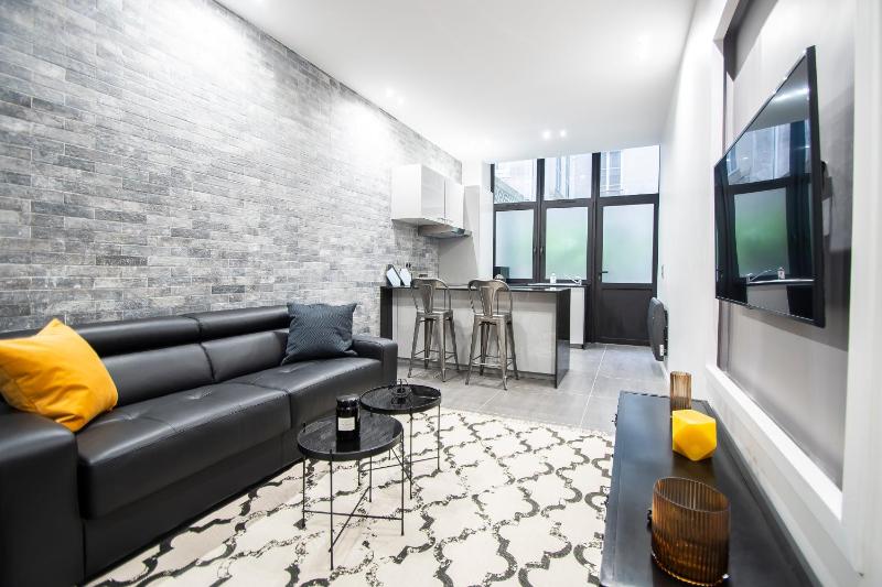 Цены на Dreamyflat - Loft Louvre в Париже
