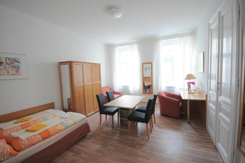 Ferienwohnung Schloessel 10 — комфортный отель в вене