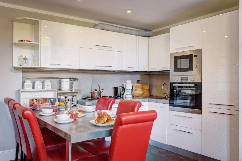 Lucrezia Apartment by Firenze Prestige — забронировать отель в Флоренции