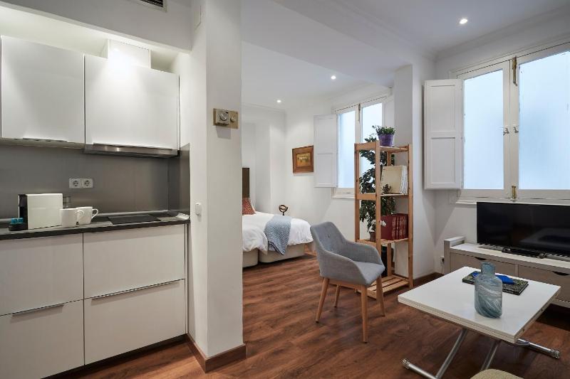 LEEWAYS APARTMENT IV in ALCALA 99 — отель с удобным расположением в Мадриде