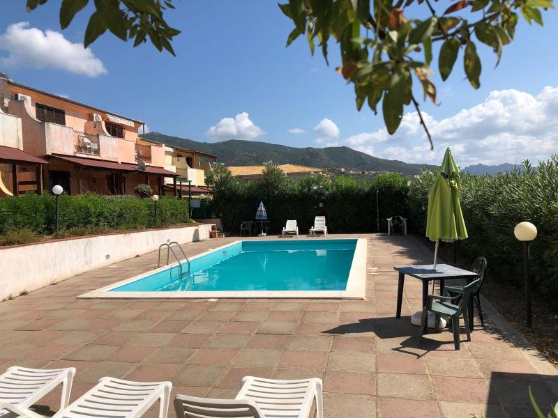 Calypso Home View a Badesi - Relax con vista piscina